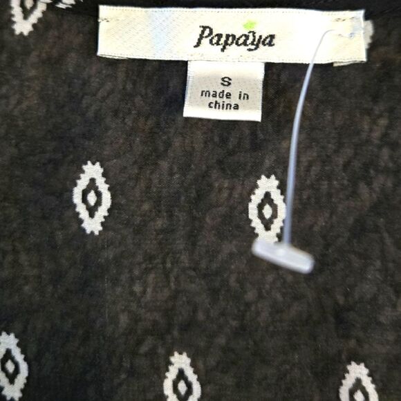 NWOT PAPAYA SHEER SHORTS ROMPER SZ.S - Picture 5 of 8